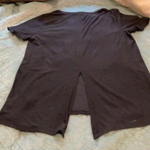 Old Navy active top with split in the back